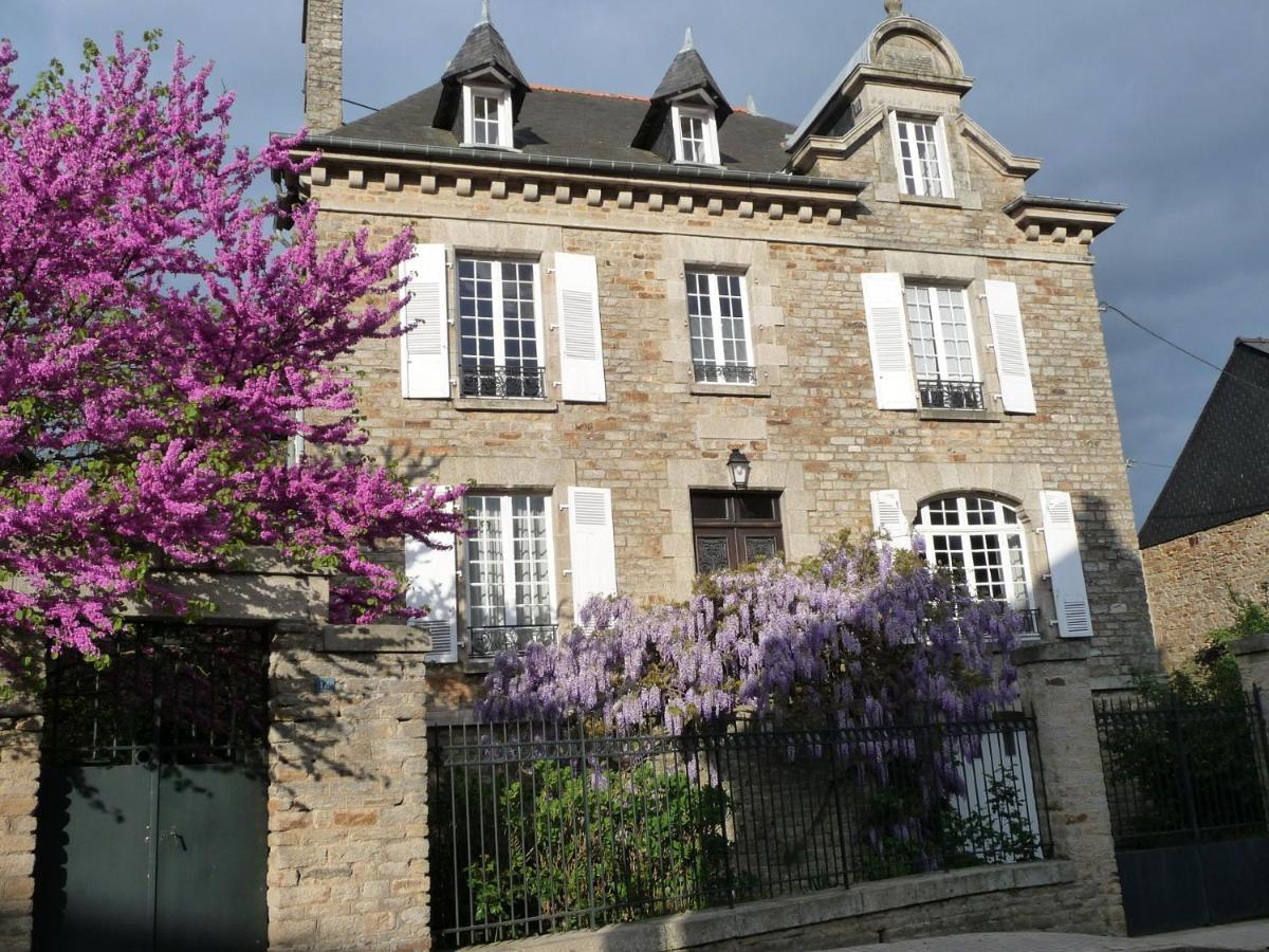 Le 14 St Michel Bed & Breakfast Josselin Exterior foto