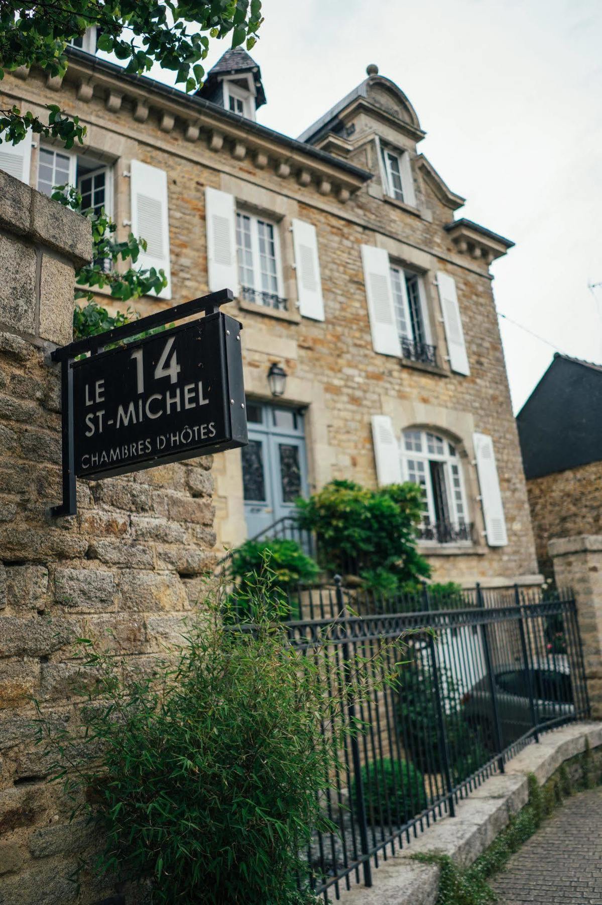 Le 14 St Michel Bed & Breakfast Josselin Exterior foto