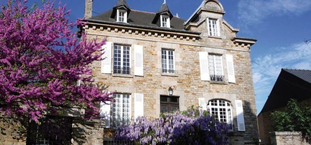 Le 14 St Michel Bed & Breakfast Josselin Exterior foto